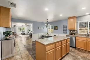 8677 Via Del Luz, El Cajon, CA 92021 - Photo 11