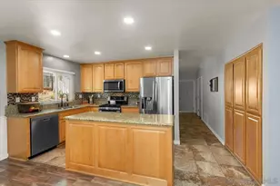 8677 Via Del Luz, El Cajon, CA 92021 - Photo 13