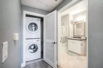  9253 Regents Rd. #A305, La Jolla, CA 92037 - Photo 15