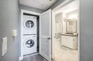 9253 Regents Rd, La Jolla, CA 92037 - Photo 15
