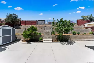  240 Ledgewood Ln, San Diego, CA 92114 - Photo 23