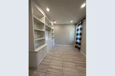  5992 Village Center Loop #4, San Diego, CA 92130 - Photo 3