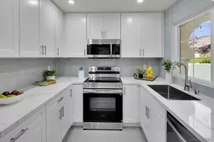 4135 Porte De Merano, San Diego, CA 92122 - Photo 9