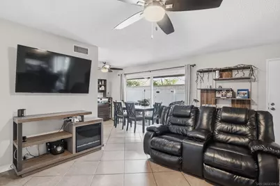  803 Shelter Cove Way, Oceanside, CA 92058 - Photo 5