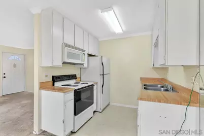  8620 Via Mallorca #H, La Jolla, CA 92037 - Photo 15