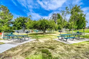 10706 Esmeraldas Dr, San Diego, CA 92124 - Photo 37