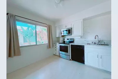  6832 Hyde Park Dr #E, San Diego, CA 92119 - Photo 7