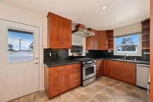 820 Country Club Dr, Chula Vista, CA 91911 - Photo 9