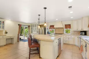 11762 Calle Vivienda, San Diego, CA 92128 - Photo 9