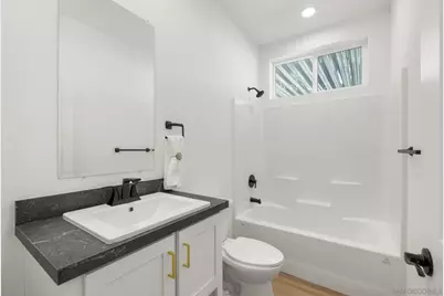  103 Havenview Ln, Oceanside, CA 92056 - Photo 17