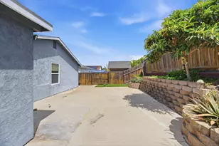 11366 Camarosa Cir, San Diego, CA 92126 - Photo 27