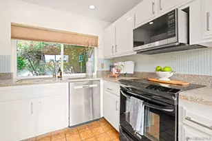 14105 Durhullen Dr, Poway, CA 92064 - Photo 5