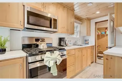  298 Maple, Sugarloaf, CA 92386 - Photo 5