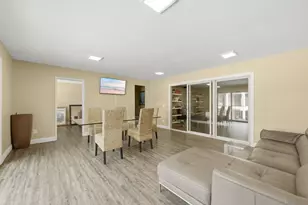 909 Coast, La Jolla, CA 92037 - Photo 37