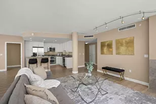555 Front St, San Diego, CA 92101 - Photo 13