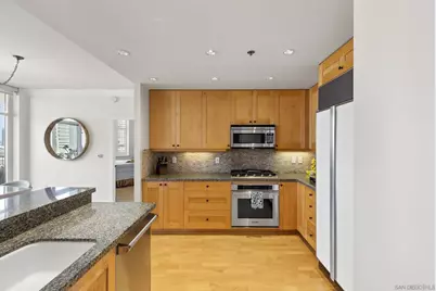  700 W Harbor Dr. #1502, San Diego, CA 92101 - Photo 9
