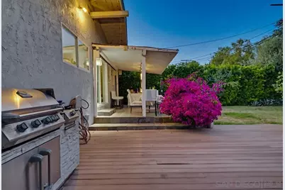  206 N Wilton Pl, Los Angeles, CA 90004 - Photo 13