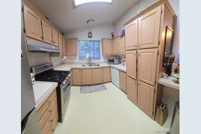  400 N Melrose #33, Vista, CA 92083 - Photo 5