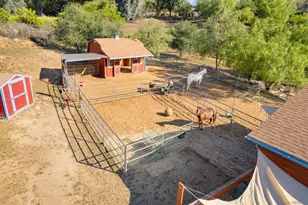 12052 Skyview Dr, Valley Center, CA 92082 - Photo 5