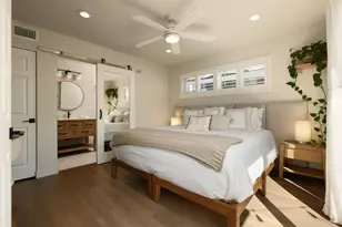 822 Seagirt Ct, San Diego, CA 92109 - Photo 9