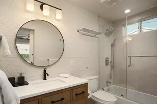 822 Seagirt Ct, San Diego, CA 92109 - Photo 11