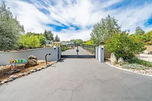 460 Rancho Camino, Fallbrook, CA 92028 - Photo 3