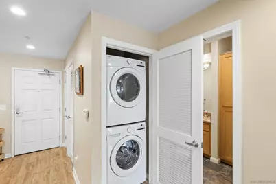  450 J St #3041, San Diego, CA 92101 - Photo 11