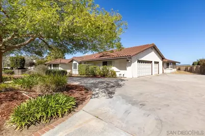  17648 Valle Verde Rd, Poway, CA 92064 - Photo 3