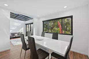 8963 Caminito Fresco, La Jolla, CA 92037 - Photo 9