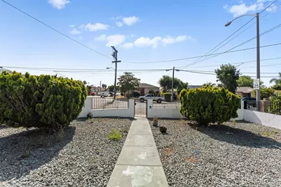  407 43rd St., San Diego, CA 92102 - Photo 5