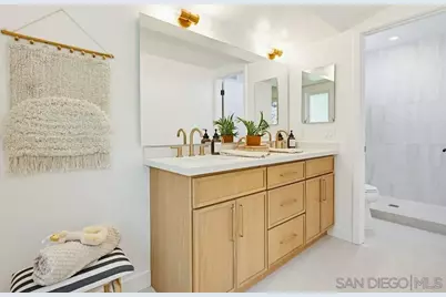  725 Santa Florencia, Solana Beach, CA 92075 - Photo 37