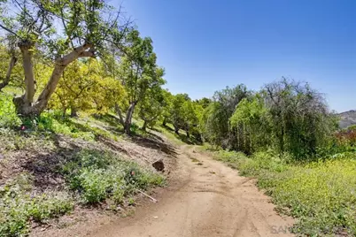  31675 Rancho Amigos Rd #1, Bonsall, CA 92003 - Photo 13