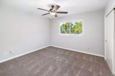  187 Del Sureno, Fallbrook, CA 92028 - Photo 15