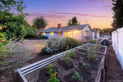  187 Del Sureno, Fallbrook, CA 92028 - Photo 19