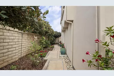  5437 Caminito Bayo, La Jolla, CA 92037 - Photo 39