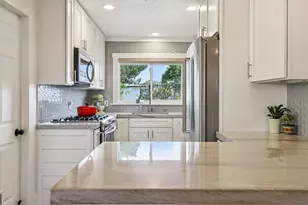 6321 Celia Vista Dr, San Diego, CA 92115 - Photo 5