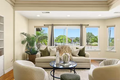  3634 Crown Point Dr, San Diego, CA 92109 - Photo 11