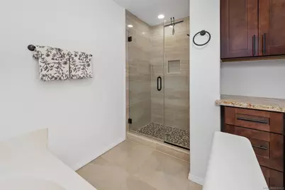  62 Country Club Cir, Chula Vista, CA 91911 - Photo 11