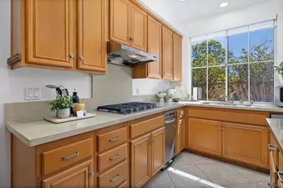  5381 Renaissance Ave, San Diego, CA 92122 - Photo 13