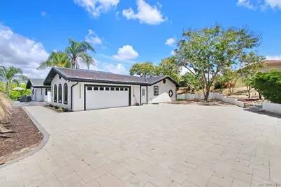  3065 Fairview Drive, Vista, CA 92084 - Photo 3