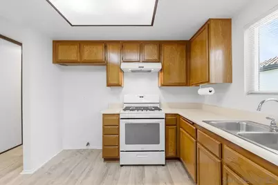  270 Smoke Tree Place, Oceanside, CA 92057 - Photo 21