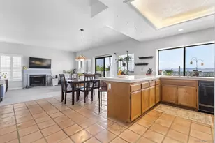 2099 White Birch Dr, Vista, CA 92081 - Photo 11