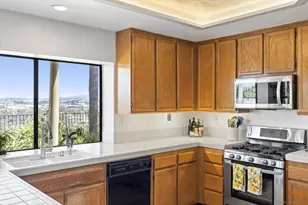 2099 White Birch Dr, Vista, CA 92081 - Photo 9