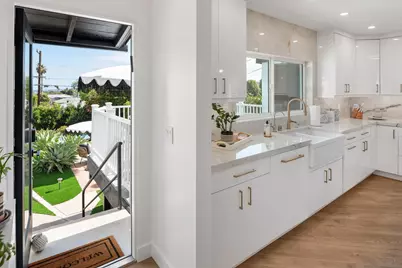  2011 Beryl, San Diego, CA 92109 - Photo 13