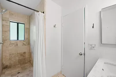  2352 Caringa Way, Carlsbad, CA 92009 - Photo 9