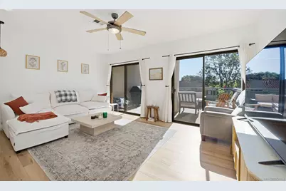  2352 Caringa Way, Carlsbad, CA 92009 - Photo 5