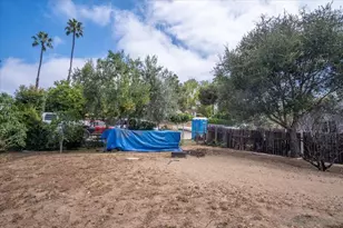 267 Hannalei Dr, Vista, CA 92083 - Photo 37