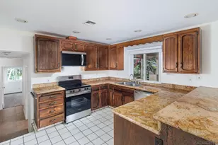 8231 Roy St, Lemon Grove, CA 91945 - Photo 7