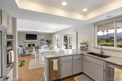  962 Chardonney Way, Escondido, CA 92029 - Photo 17