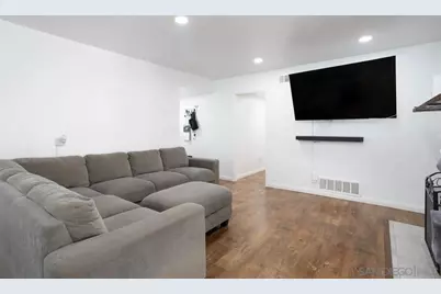  71 E L Street, Chula Vista, CA 91911 - Photo 3